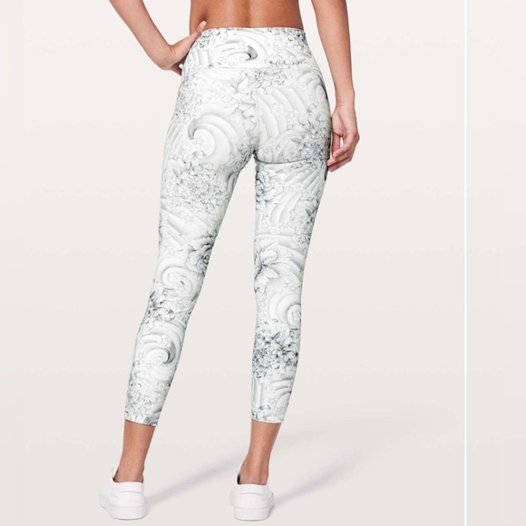 Lululemon Wunder Under Hi-Rise 7/8 Tight 25" in Twine White Multi Size 8 - Picture 2 of 9